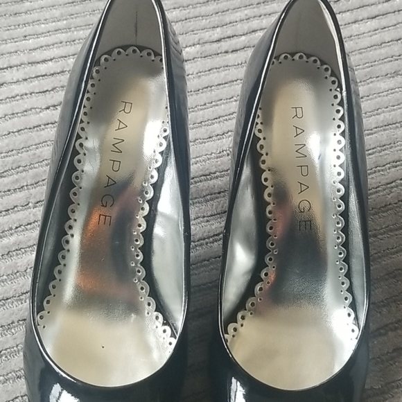 💕 Rampage Black Patent Leather Heels 💕 - Picture 3 of 7